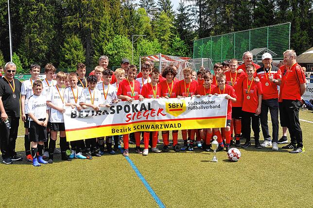 Die Leistung des TuS Bonndorf, bis in das Bezirkspokalfinale vorgedrungen zu sein, wurde trotz der bitteren Niederlage gegen den SSC ...