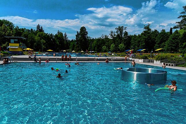 Im Villinger Kneippbad ist die Freibad-Welt wie auf unserem Archivbild noch in Ordnung: Hier ist von unschönen Vorfällen wie in ...