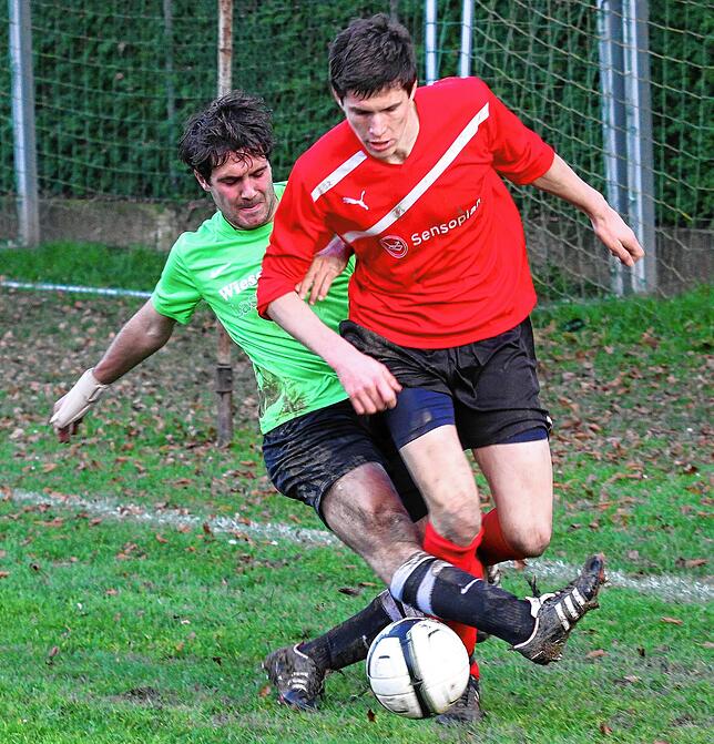 Bild 4: Schnappschüsse aus der Bezirksliga-Saison 2012/2013