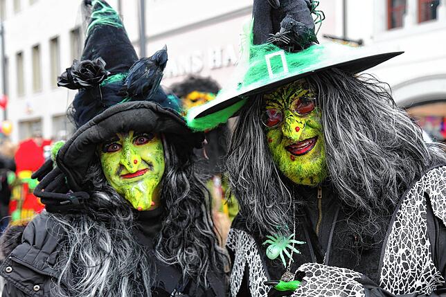Bild 9: So bunt wird Konstanz am Schmotzigen Dunschtig in der Zukunft wieder feiern &ndash; die besten Bilder und Videos der Straßenfasnacht