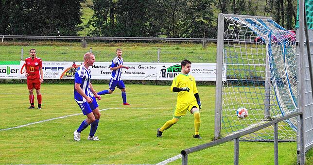 Bild 2: Die SG Mettingen/Krenkingen besiegt den FC Wallbach mit 8:0 &ndash; und wir haben Bilder!