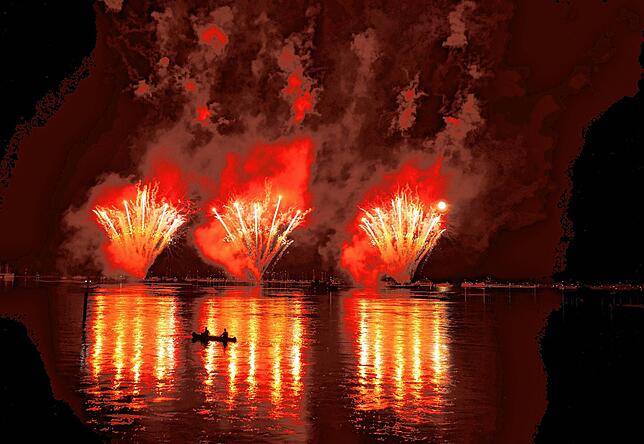 Zauberhaft: Das Feuerwerk ist unbestrittener Höhepunkt des Seenachtfests. Viele sagen anschließend, dass es 2022 ganz außergewöhnlich ...