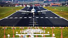 Vom Flughafen Friedrichshafen aus geht es ab sofort einmal pro Woche per Direktverbindung nach London-Gatwick &ndash; zumindest bis Ende ...