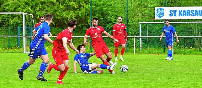 Bild 8: SV Karsau gewinnt Kellerderby mit 2:1 gegen FC Wallbach – und wir haben Fotos!