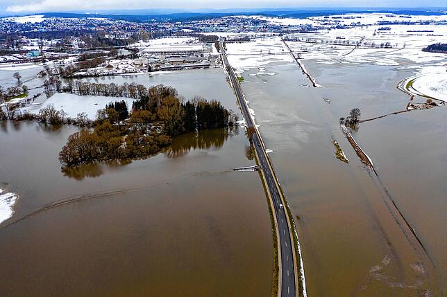 Die Donau zwischen Pfohren und Donaueschingen.