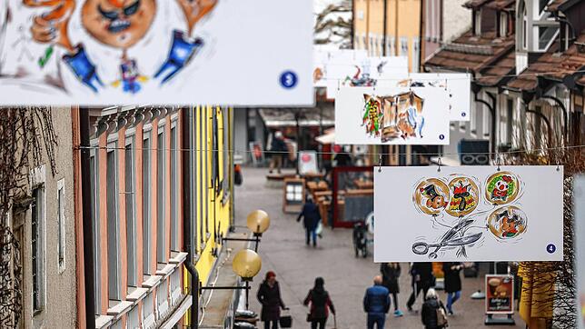 Luftige Narrengalerie: In der Post- und Höllstraße (Foto) sind ab sofort insgesamt 19 Bilder und Texte zum Kappedeschle zu finden.