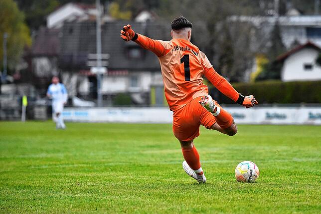 Bild 21: VfB Waldshut unterliegt dem SV Weil mit 0:7 &ndash; und wir haben Bilder!