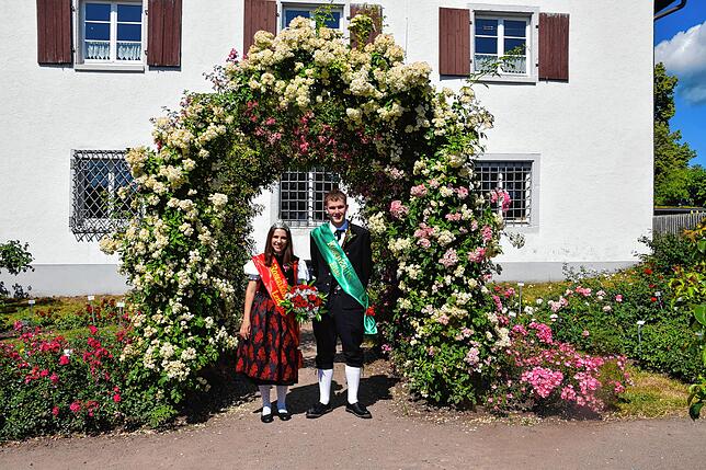 Bild 11: Rosentage in Nöggenschwiel - hier sind alle Bilder vom Fest