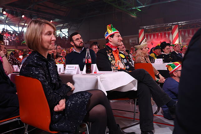 Bild 4: Julia Klöckner vor dem Stockacher Narrengericht – Wir haben die Bilder!