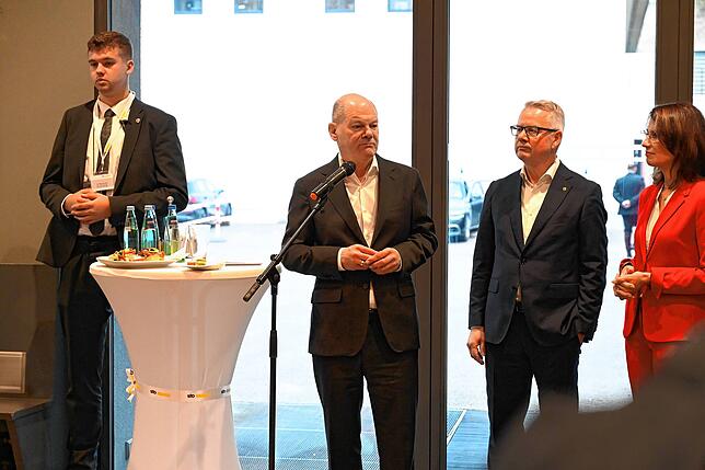 Bild 24: Kanzler Scholz besucht den Hochrhein - das sind die eindrücklichsten Bilder