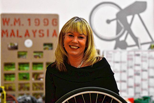 Bild 2: Vor 25 Jahren bei der Weltmeisterschaft in Malaysia wurde für die Kunstradfahrerinnen Susanne Daudey und Kerstin von Schneyder ein wunderschöner Traum wahr