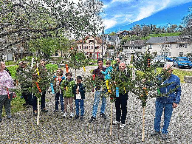 Segnen der Palmen am Vorabend des Palmsonntags 2025 in Möggingen – auch das ist ein alter Brauch.