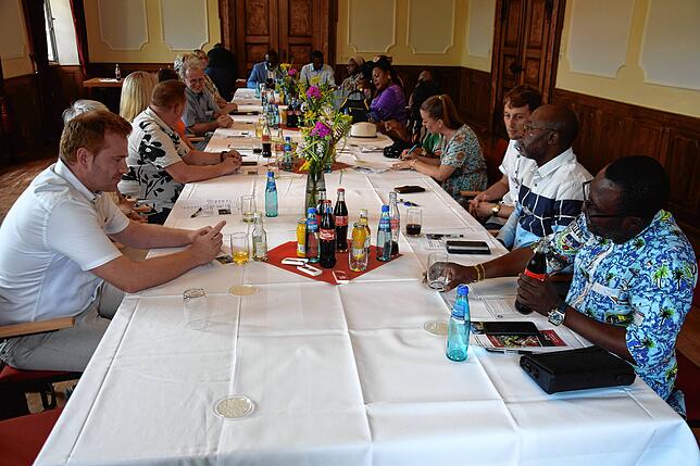 Delegationen der Städte Bad Säckingen, des regionalen Gesundheitssektors sowie der Kommunen Ebolowa und Kribi in Kamerun berieten im ...