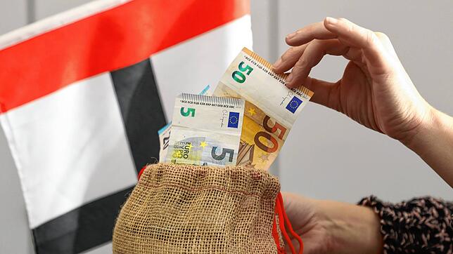 Ein Sack voll Geld? Eine Runde aus 20 zufällig bestimmten Bürgerinnen und Bürgern aus Konstanz kann Mittel für gemeinnützige Zwecke ...