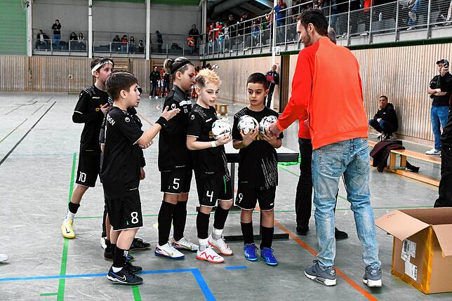 Bild 25: FC 08 Villingen Hallen-Bezirksmeister bei den E-Junioren – wir haben die besten Turnier-Bilder!