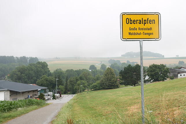 Stehen geblieben ist das Ortschild in Richtung Gaiß. Bild: Manfred Dinort