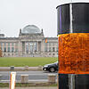 Umstrittene Kunstaktion: In dieser Säule soll sich Asche von NS-Opfern befinden.