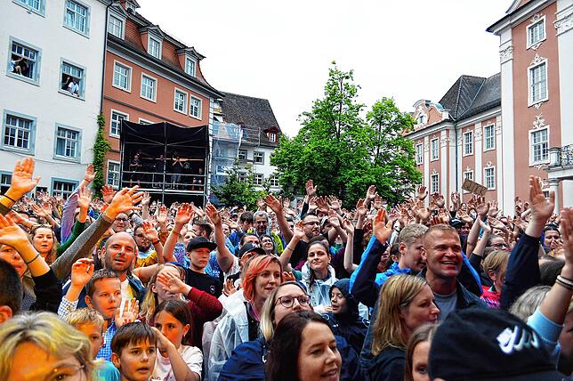 Schon zu Beginn des Konzertes ist die Stimmung im Publikum super.