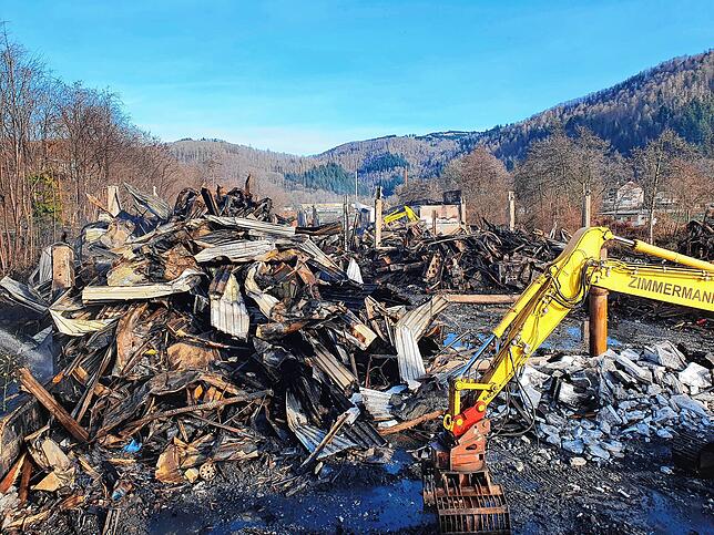 Bild 1: Nach Großbrand in Wehr: Ausmaß der Zerstörung wird sichtbar