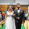 Schön und sympathisch wie vor einem Jahr: Jana und Maximilian Gaier schreiten auf der Showbühne der Messe am Hochrhein zu ihrer ...