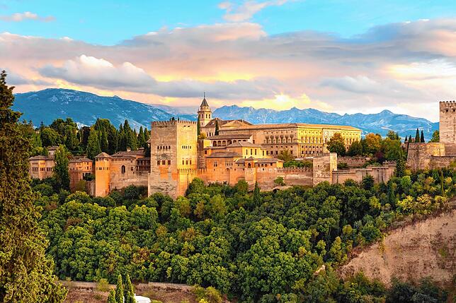 Der Gewinner des Hauptpreises darf sich auf zehn Tage in Andalusien freuen. Gestiftet hat den Preis im Wert von 5000 Euro das Reisebüro ...