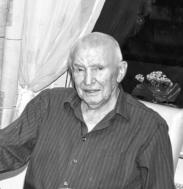 Helmut Stemmer war Ehrenmitglied zahlreicher Orsinger Vereine. Er verstarb 2022 im Alter von 95 Jahren.