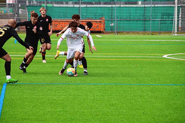 Bild 10: Spitzenreiter! Die A-Jugend des SC Pfullendorf brilliert im Topspiel. Alle Highlights im Video!