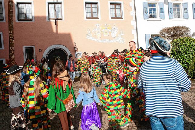 Bild 3: Unvergessliche Eindrücke: Schmutziger Donnerstag in Stühlingen – Die besten Fasnacht-Bilder!