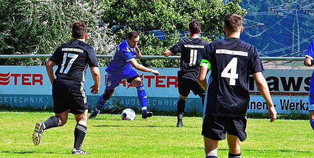 Bild 12: SV BW Murg siegt im Derby bei der SG Niederhof/Binzgen mit 2:1 &ndash; und hier gibt es Bilder!