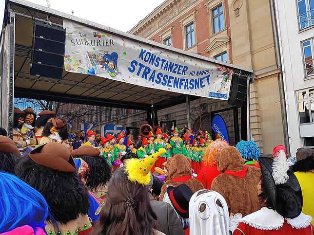 (Archivbild) Oh, wie war das schön: 2020, wenige Tage vor dem Lockdown, wurde in Konstanz letztmals eine normale Straßenfasnacht ...