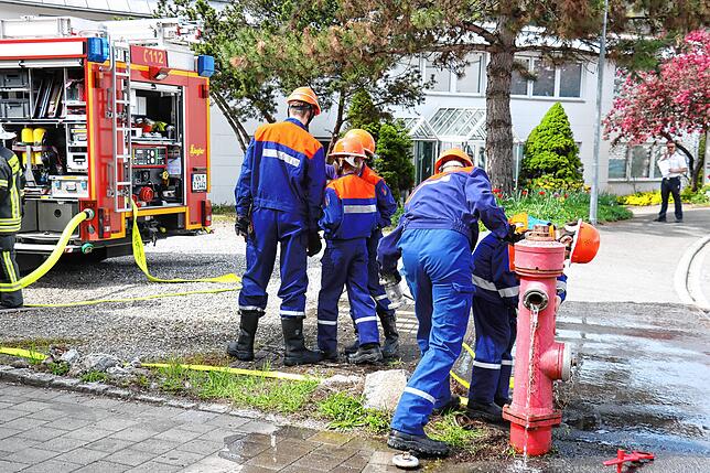 Bild 4: Bilder von der Gesamtübung der Jugendfeuerwehr Radolfzell und den Ortsteilen