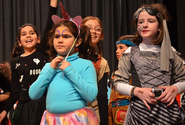 Bild 6: Die Bilder vom Kinderball in der Markdorfer Stadthalle