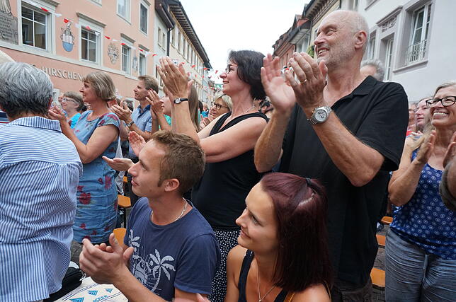 Bild 9: Bilder von den Besuchern beim Tiengener Jazzfest