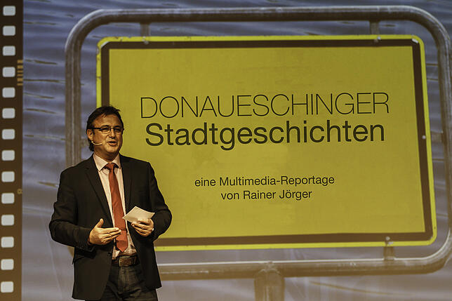 Rainer Jörger, der schon in vielen Städten ungewöhnliche Geschichten auf die Bühne gebracht hat, bietet nun im kommenden Jahr eine ...