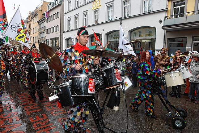 Bild 16: Schmotziger Dunschtig in Konstanz: Fasnacht mit Musik, Hästrägern und buntem Treiben - Die Bilder!