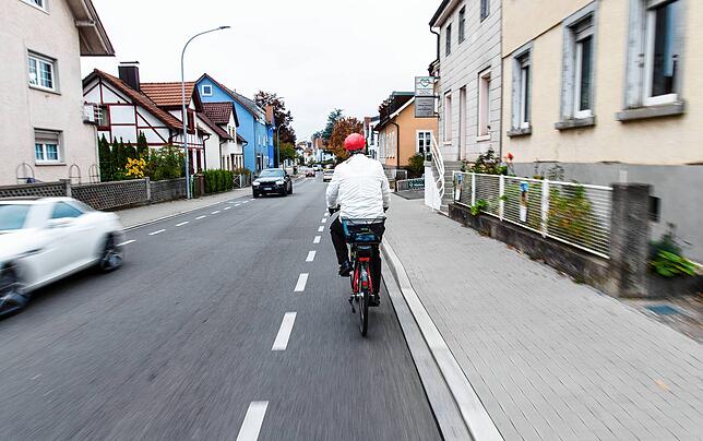 Mit dem E-Bike auf dem Weg zur nächsten Station.