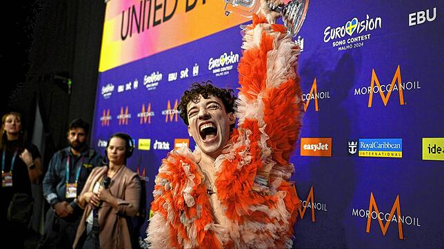 Nemo aus der Schweiz nach dem Gewinn im Finale des Eurovision Song Contest. Genf oder Basel: Welche Stadt trägt den ESC 2025 aus?