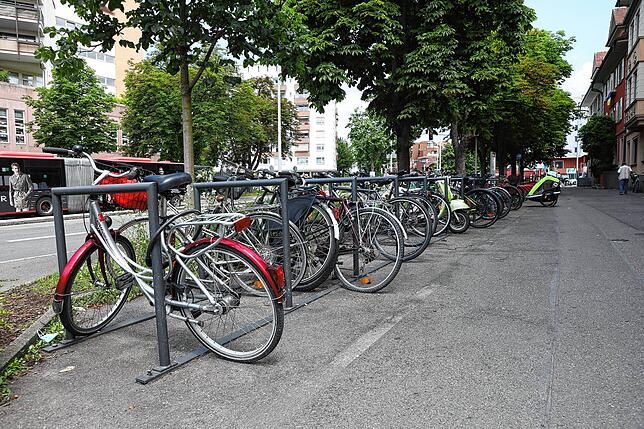 Hoch im Kurs stehen dagegen die Fahrradständer am Zähringerplatz.