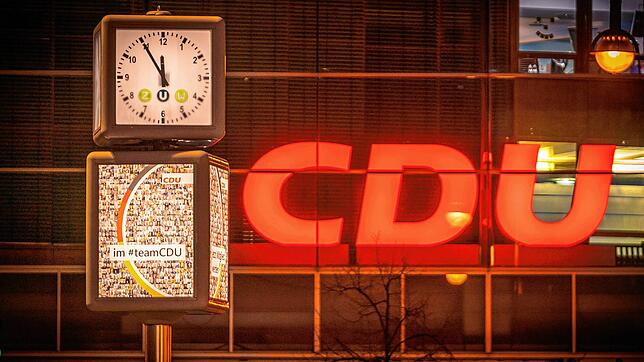 Die CDU zieht nach Berichten über ein Radikalen-Treffen nun Konsequenzen.
