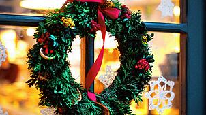 Es wird weihnachtlich in Vöhrenbach – der ganze Ort freut sich. Bild: Pixabay/StockSnap