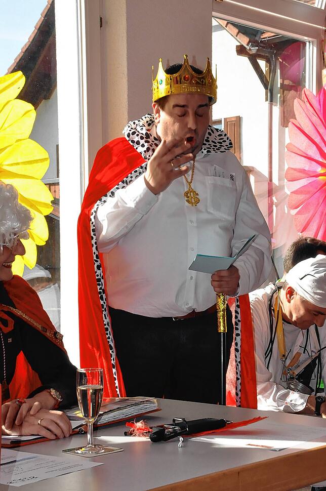 Der Angeklagte Jan I. aus dem Rothauser Wald, alias Jan Albicker, Bürgermeister zu Wiile am Schmutzigen Donnerstag 2020. (Archivfoto)
