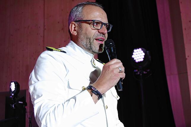 Bild 10: Alle Bilder vom Benefiz-Konzert der Bundeswehr Big Band in der Markolfhalle