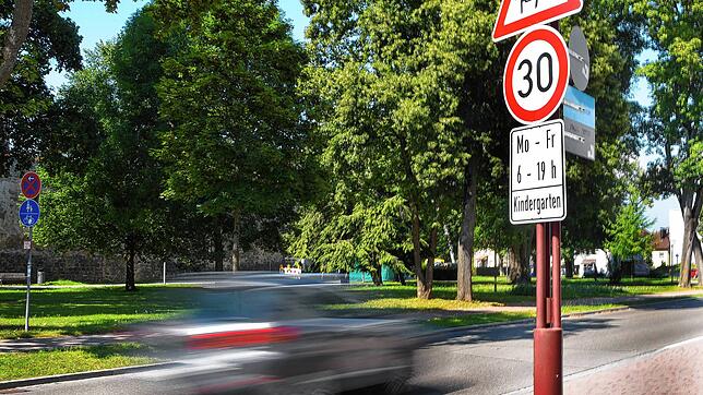 Tempo 30 auf dem Vilinger Innenring gilt seit Ende August 2023: Doch viele Autofahrer tun sich offenbar noch immer schwer damit.