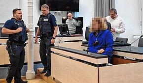 Sechs Monate nach der Tat muss sich ein 36-Jähriger wegen versuchten Mordes vor Gericht verantworten.