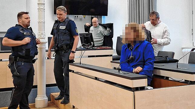 Sechs Monate nach der Tat muss sich ein 36-Jähriger wegen versuchten Mordes vor Gericht verantworten.