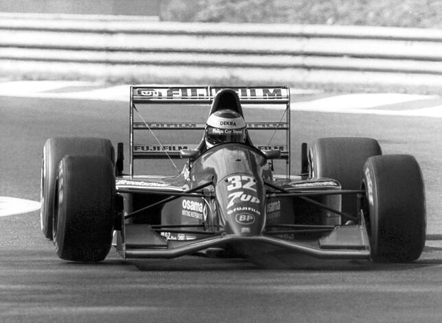 Wo alles begann: Michael Schumacher gibt am 25. August 1991 auf dem Kurs von Spa-Francorchamps in Belgien in einem Jordan-Ford sein ...