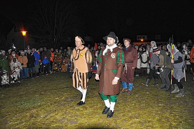 Bild 3: Alle Bilder des Hugeloh Narrenspiels