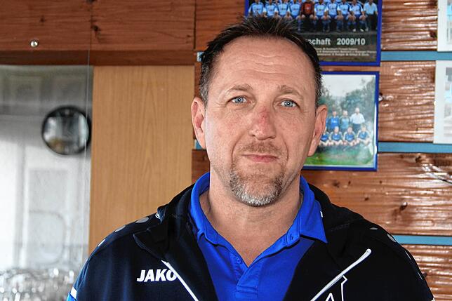 Zur Person: Thomas Duffner (52) ist ein gebürtiger Bad Säckinger und in der Kurstadt aufgewachsen. Nach seiner Jugendzeit beim FC 08 Bad ...