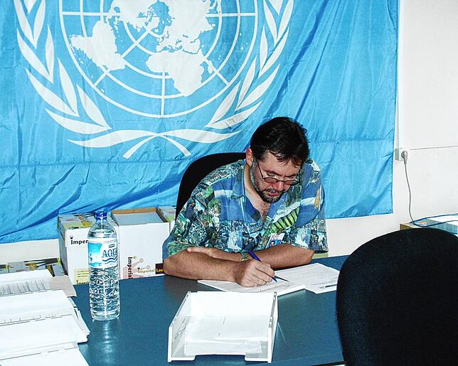 Peter Rimmele in seinem UN-Büro in der osttimoresischen Hauptstadt Dili.