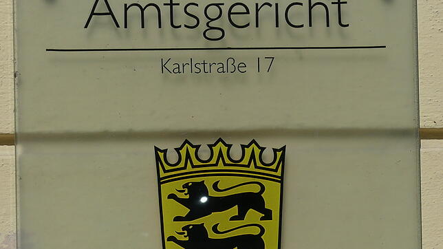 Vor dem Amtsgericht Sigmaringen musste sich ein Automechaniker wegen unerlaubtem Umgang mit gefährlichen Stoffen verantworten.
